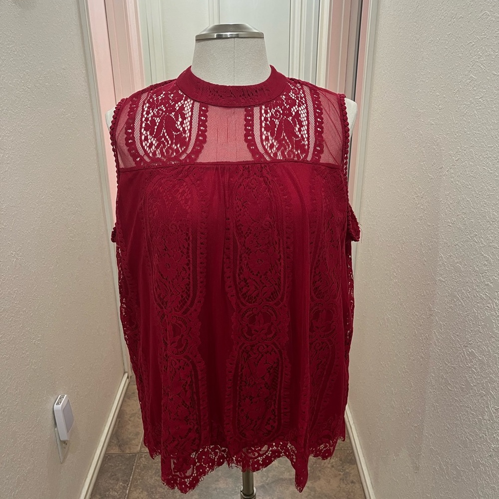 Plus Size Red Lace Sleeveless Top Size 2X Stretch